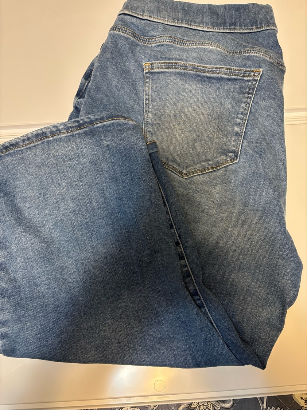 St. John's Bay Straight Leg Women's Jeans in Medium Blue elastic waist